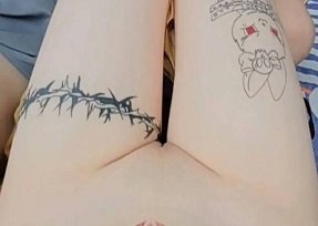 Chị gái dạy cách làm tình cho em trai mới lớn
